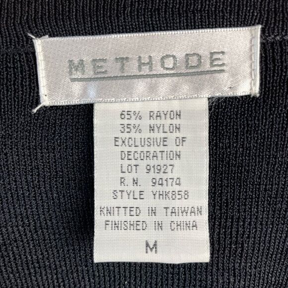 Methode V-Neck Top Size M EUC - Picture 6 of 6